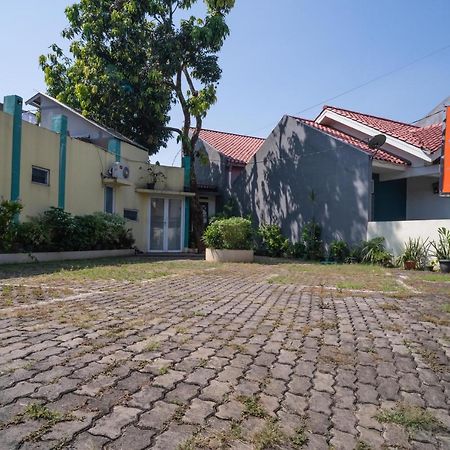 KoolKost Syariah near Stasiun Rawa Buntu  Hotel Tangerang Bagian luar foto