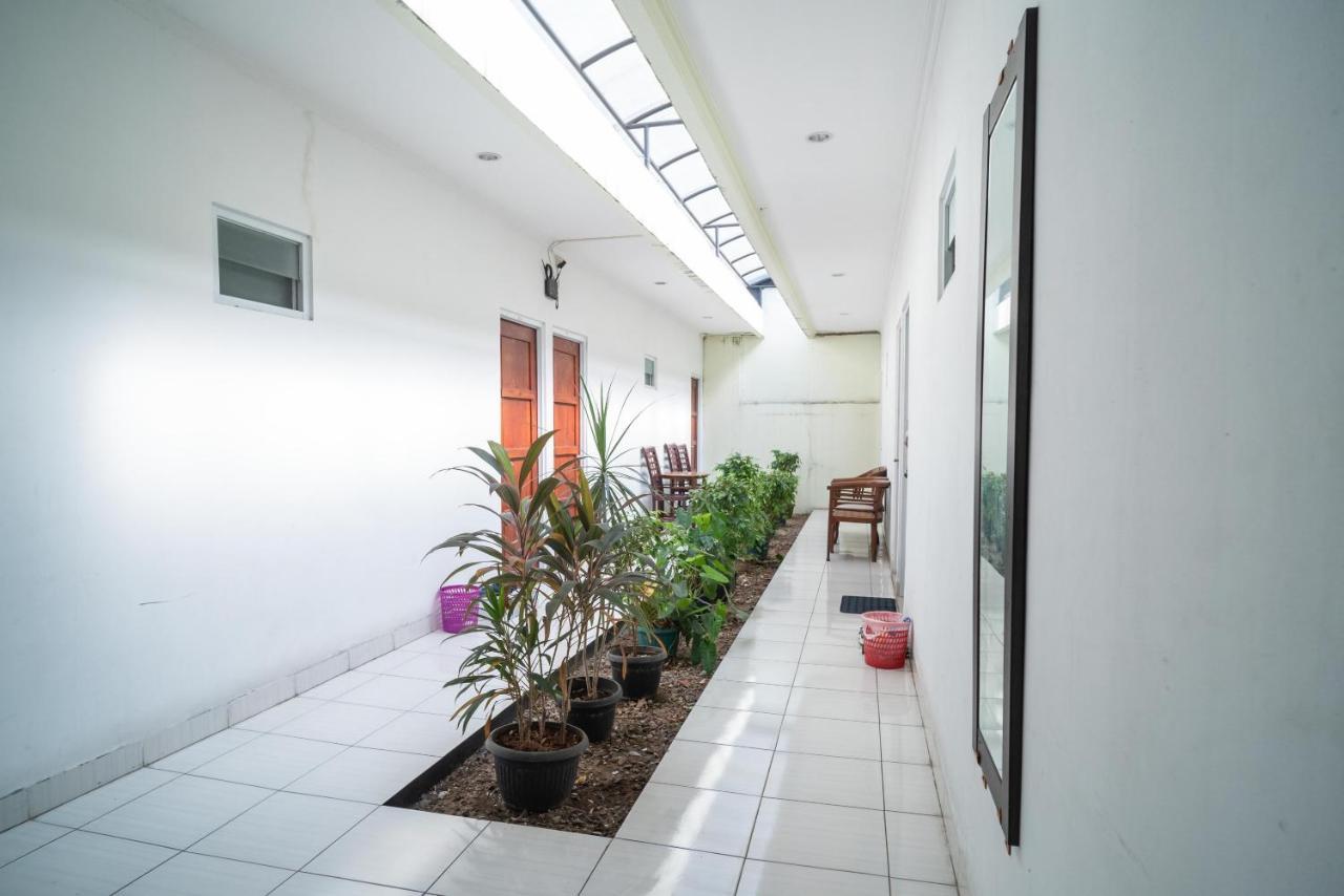 KoolKost Syariah near Stasiun Rawa Buntu  Hotel Tangerang Bagian luar foto