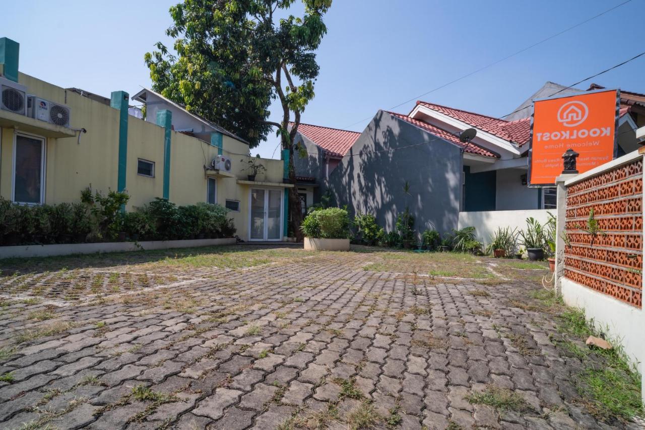 KoolKost Syariah near Stasiun Rawa Buntu  Hotel Tangerang Bagian luar foto