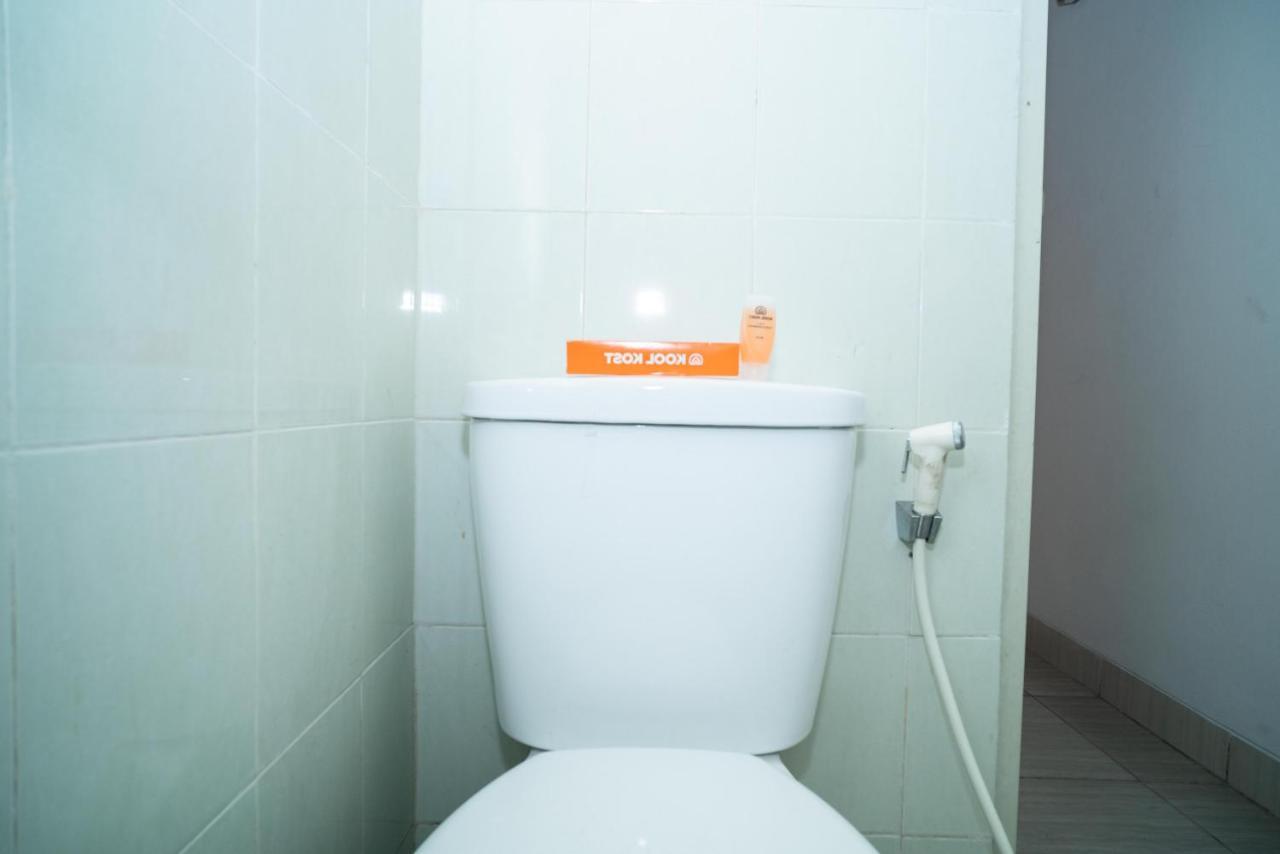 KoolKost Syariah near Stasiun Rawa Buntu  Hotel Tangerang Bagian luar foto